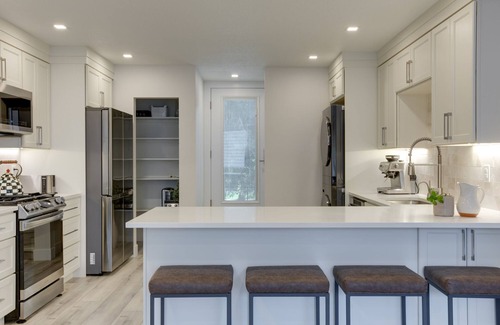 Hockinson House | BRAND NEW! 5 bedroom guesthouse in Brush Prairie sleeps 10