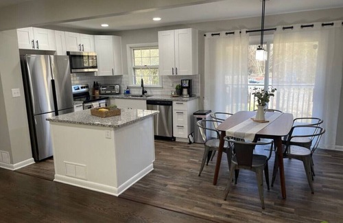 Decatur House | Brand New 5 Bedroom in Atlanta's East Side