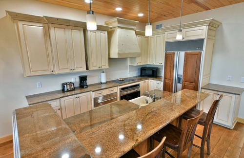 Stone Lake Cabin | Brand New 5 Bedroom Lakefront Home On Clear Water Lake Near Hayward, WI