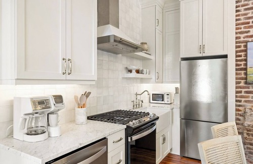 Downtown Charleston House | Brand NEW! 5BR/5BA Home, Perfect for Groups with a Walkable Downtown Location!