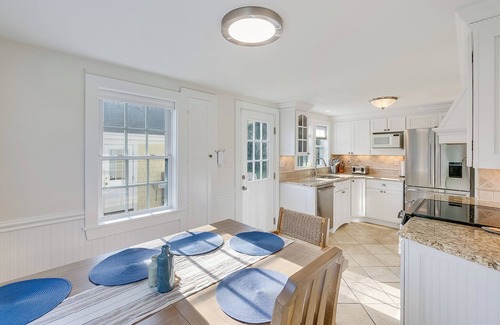Hyannis House | Brand New 5BR - Pool, Hot Tub, A/C – Walk to Beach, Main St. & Ferry - Sleeps 12