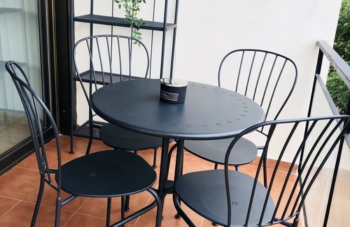 El Besos i el Maresme Apartment | BRAND NEW, 8 MIN WALK TO THE BEACH & FREE PARKING!