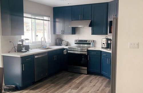 Ardenwood House | Brand new and quiet whole house