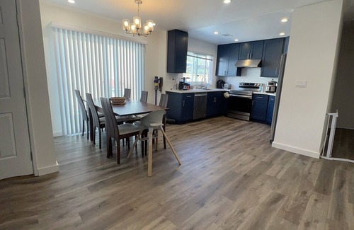 Ardenwood House | Brand new and quiet whole house