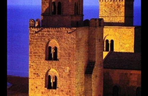 Old Town Apartment | Brand new apartment in the city center a short walk from the Duomo. Wi-Fi is free.