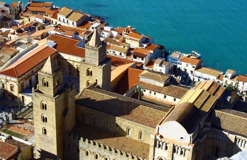 Old Town Apartment | Brand new apartment in the city center a short walk from the Duomo. Wi-Fi is free.