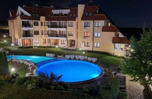 Avren Apartment | Brand New Apartment with pool, gym and playground