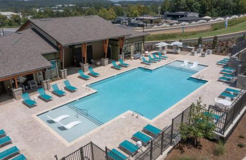 Pelham Apartment | Brand new Apt Oak Mt St Park Lots of Amenities