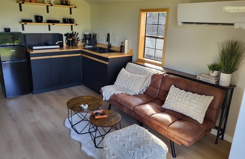 Mundleville Cottage | Brand New! Bear Creek Hideaway on Richibucto River w/kayaks!