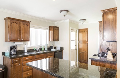 Belmont Shore Apartment | Brand New Beach Cottage Belmont Shores!