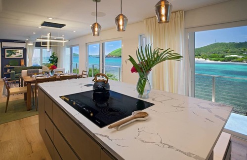 Cabes Point House | BRAND NEW Beach & Water Access, 3 bed
