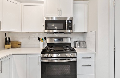 Medford House | Brand new, beautiful 5 bedroom home