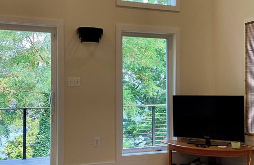 Riva Apartment | Brand new beautiful in-law suite loft above garage with river View