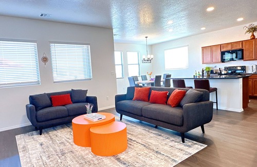 Rio Rancho House | BRAND NEW beautiful and peaceful 3-bedroom house with fabulous mountain view