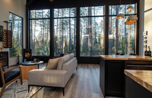 McMurrich/Monteith Cabin | Brand New Black Fox Cabin