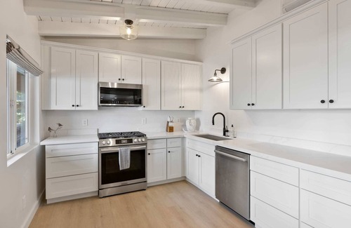 Lakeside Park Resort | Brand New Boutique Stay - Stateline, Heavenly, Beach - South Lake Chalet