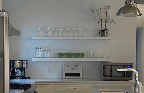 Greenwich House | Brand New - Boutique Living, Hotel Alternative