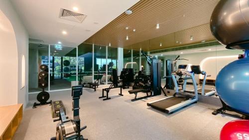 Box Hill Apartment | Brand New Box Hill Central Executive w pool+gym