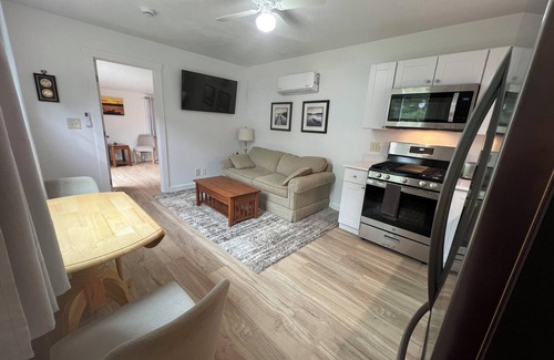 Town of Oswegatchie Cottage | Brand new build- 1-bedroom cottage on main channel with WiFi