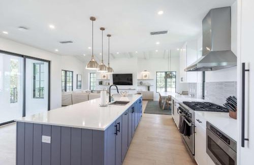 Key West House | Brand New Build Larkshine House - Pool