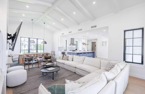 Key West House | Brand New Build Larkshine House - Pool