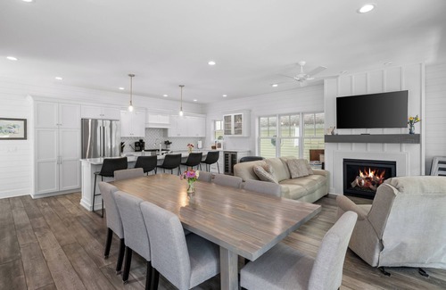 Lakeside House | Brand new cottage. Inside Lakeside- Beds premade with linens- Golf cart included