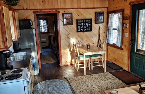 Rosewood Cabin | Brand new Cabin at Maple View - (We are Open!)