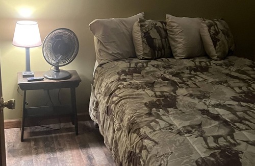 Hinton Cabin | Brand New Cabin on Greenbrier/New Room