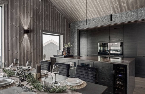 Sogndal Cabin | Brand new cabin with 10 beds, high standard and ski-in-ski-out
