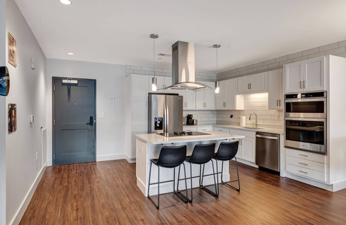 Donelson Apartment | Brand New Chart Topping One Bedroom Apartment