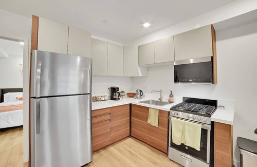 Sherman Oaks Apartment | BRAND-NEW Chic Nest in a prime location