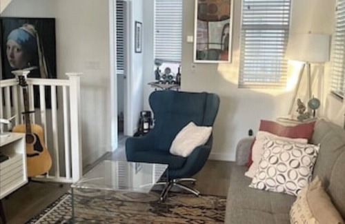 Southwestern Sacramento Condo | Brand new condo 5 mins from downtown!