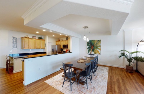 Sandbridge Apartment | Brand-new condo steps from beach with balcony, WiFi, pool & gym