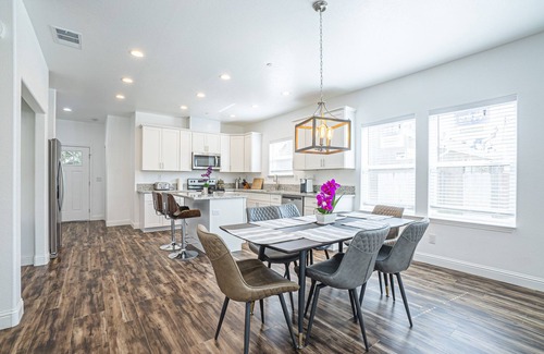 South Natomas House | BRAND NEW CONSTRUCTION NEAR DOWNTOWN & SMF AIRPORT