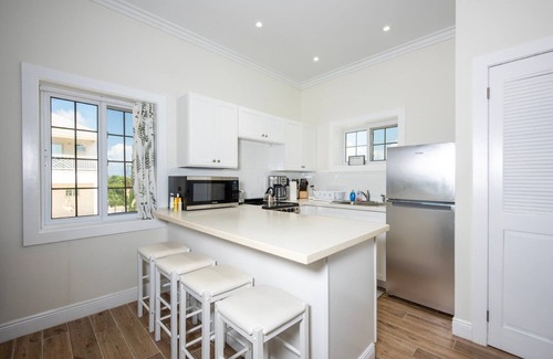 North Palmetto Point Cottage | Brand New Cottage on Banks Rd, Steps from Famous B