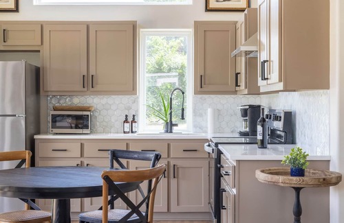 Warrenton House | Brand New Cottage | Serene Country Vibes | Near Round Top