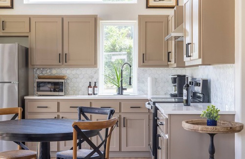 Warrenton House | Brand New Cottage | Serene Country Vibes | Near Round Top