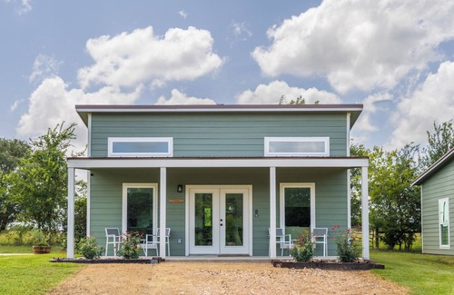 Warrenton House | Brand New Cottage | Serene Country Vibes | Near Round Top