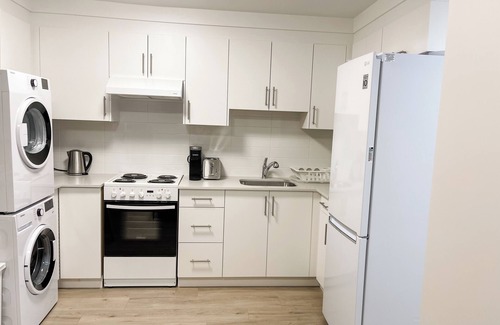 Marpole House | Brand New Cozy 2 Bedroom Basement Suite