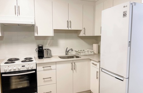 Marpole House | Brand New Cozy 2 Bedroom Basement Suite