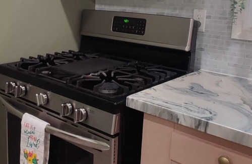 Delaware Apartment | Brand New Cozy Downtown Apartment