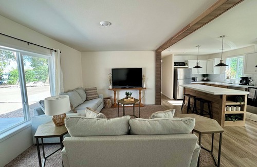 Duchesne House | Brand New Cozy Home in Duchesne