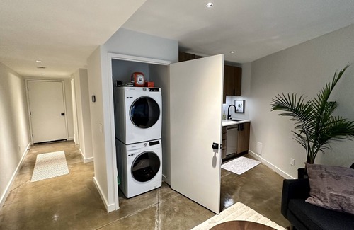 Sugar House Apartment | BRAND NEW! Cozy modern apartment minutes from downtown, 9 ski resorts & airport.