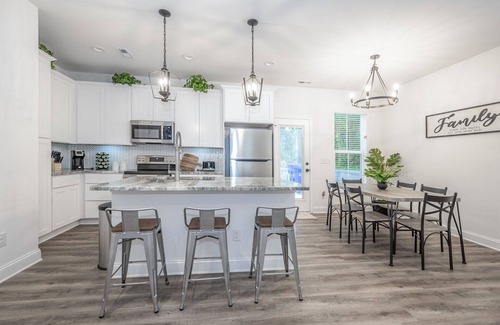 Durham House | Brand new, cozy, modern, close to Duke Hospitals and DPAC
