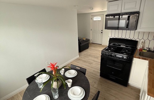Woodland Hills Apartment | Brand new, cozy, private and peaceful one bedroom, one bath apartment