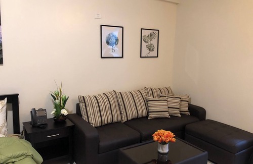 Wack-Wack Greenhills Condo | Brand NEW:Cozy Studio Unit across EDSA Shangrila