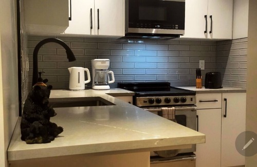 Surrey Newton Apartment | Brand new Cozy studio in upscale neighborhood!