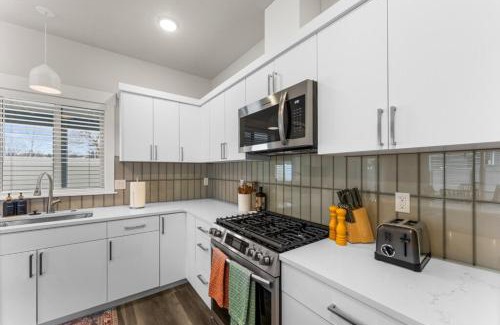 Meridian House | Brand New Custom home - Grayson