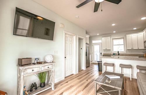 La Follette House | Brand New! Deerfield house with covered boat slip!
