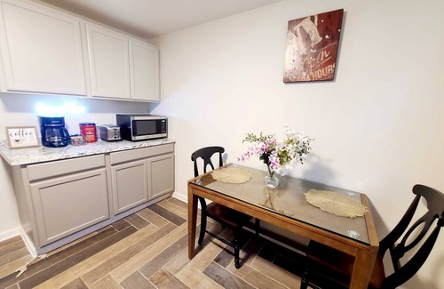 Syracuse Apartment | Brand NEW Designer 2 BR Unit -Near University/Hospitals